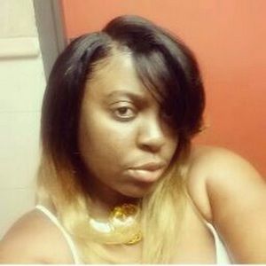 Meet your Posher, Simone